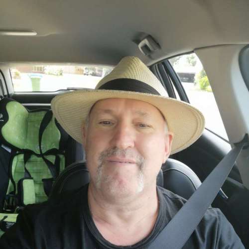 Ant5hony Mobile car seat fitter